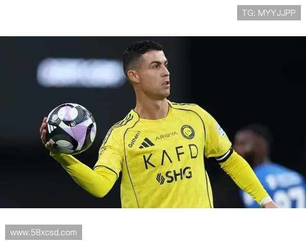 C罗首发57分钟后被换下 面露不满情绪